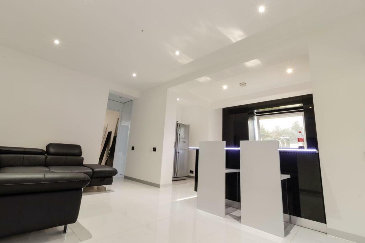 Ezra Luxury Apartments Năvodari Zewnętrze zdjęcie