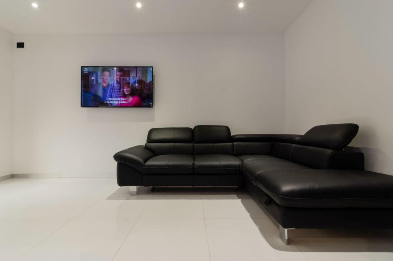 Ezra Luxury Apartments Năvodari Zewnętrze zdjęcie
